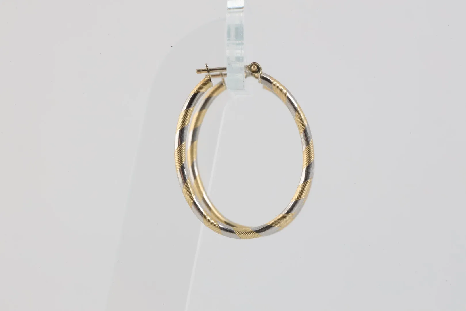 14k Two-Tone Gold Hoop Earrings (2.62g.)