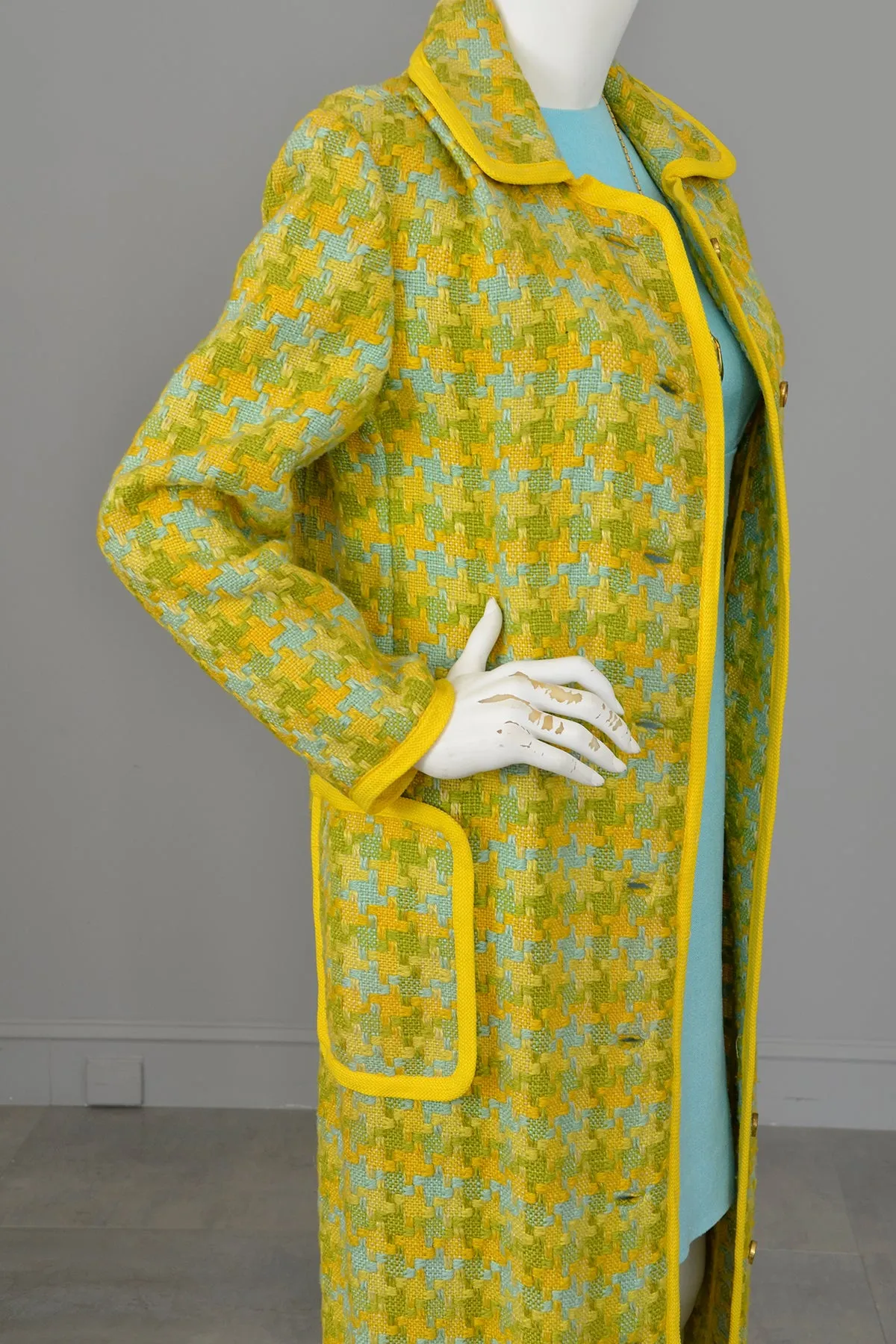 1970s Aqua, Gold, Olive Woven Puzzle Pieces Duster Coat