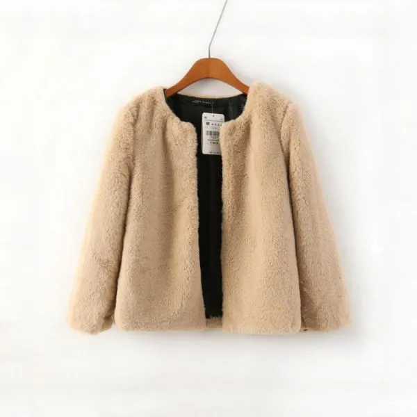 Short Faux Fur Coat for Women with Round Collar